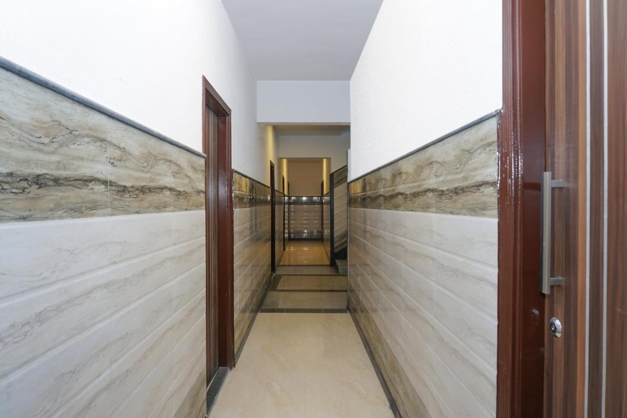 Oyo 23191 Flagship Hotel Raj Madan Ameerpet Хидерабад Екстериор снимка