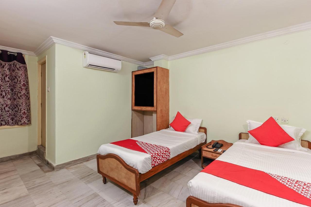 Oyo 23191 Flagship Hotel Raj Madan Ameerpet Хидерабад Екстериор снимка