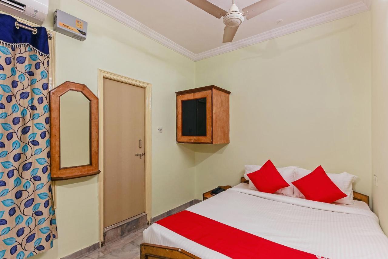 Oyo 23191 Flagship Hotel Raj Madan Ameerpet Хидерабад Екстериор снимка
