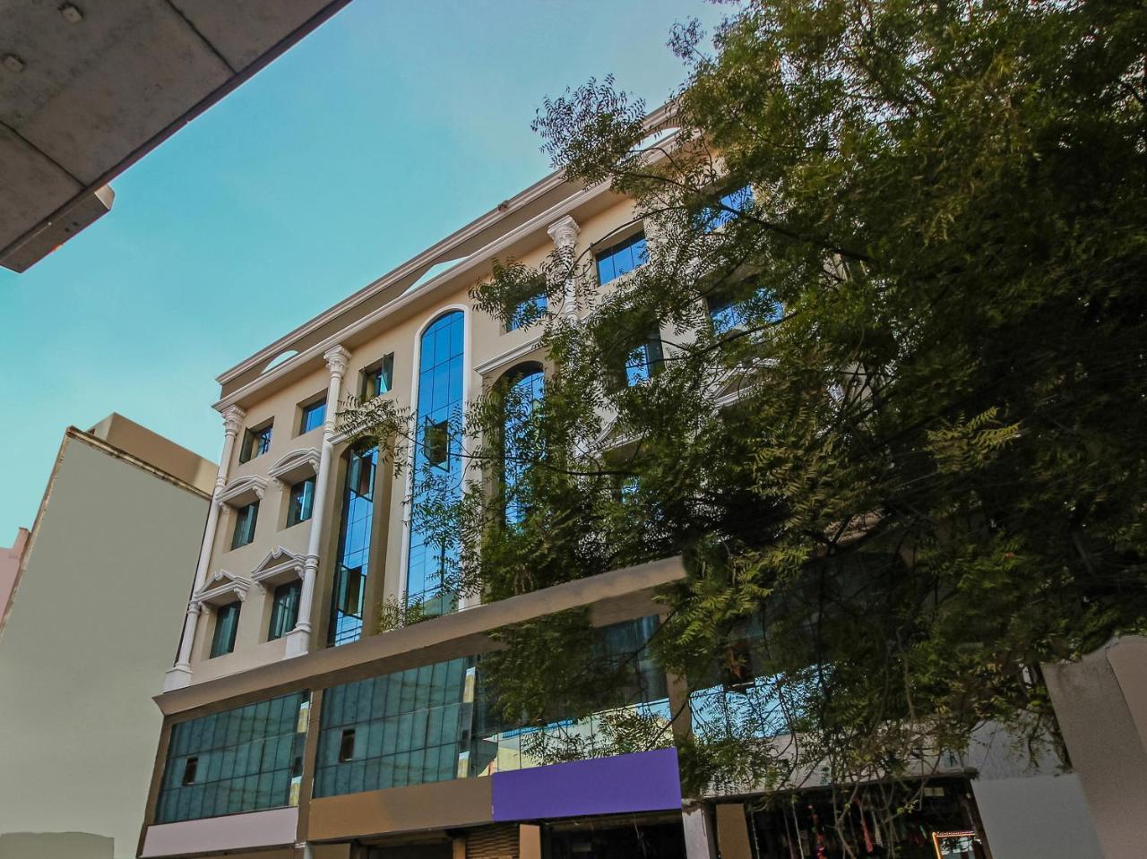 Oyo 23191 Flagship Hotel Raj Madan Ameerpet Хидерабад Екстериор снимка